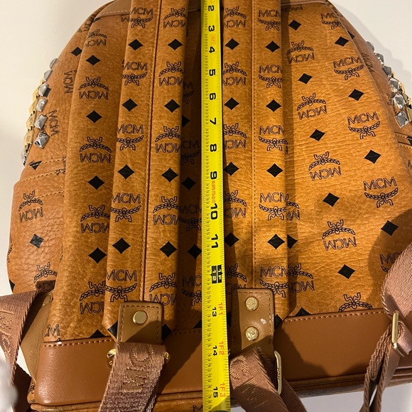 Backpack - Picture 8 of 13